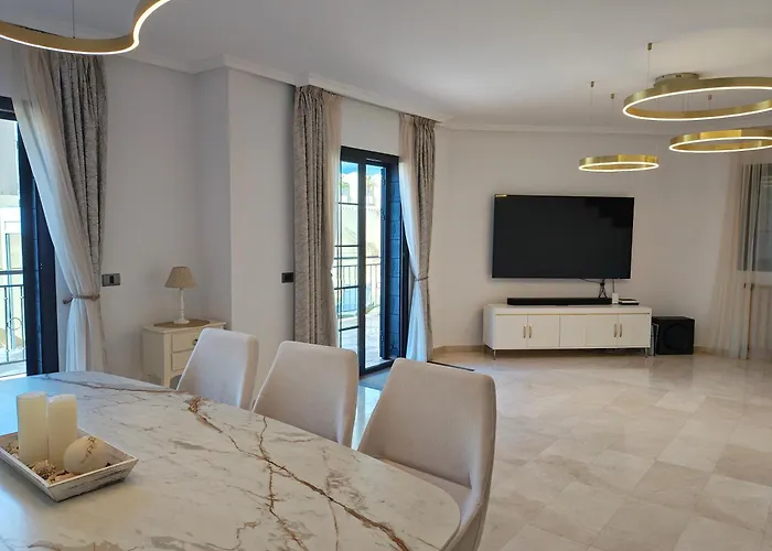 Sun And Townhouse El Duque