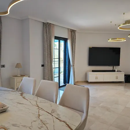 Sun And Townhouse El Duque