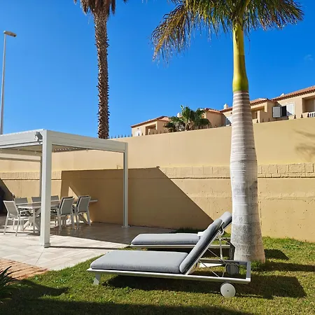 Sun And Townhouse El Duque Сasa de vacaciones *