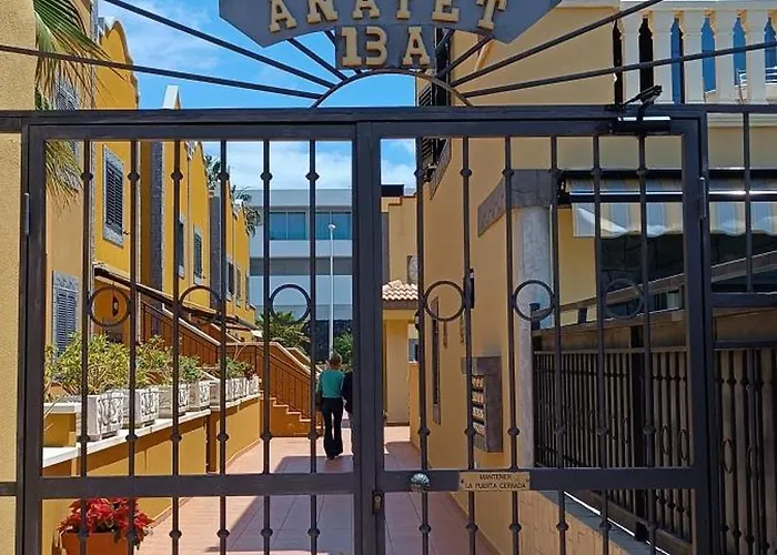 Sun And Townhouse El Duque *