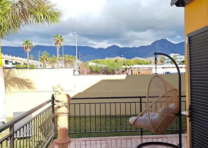 Sun And Townhouse El Duque * Адехе