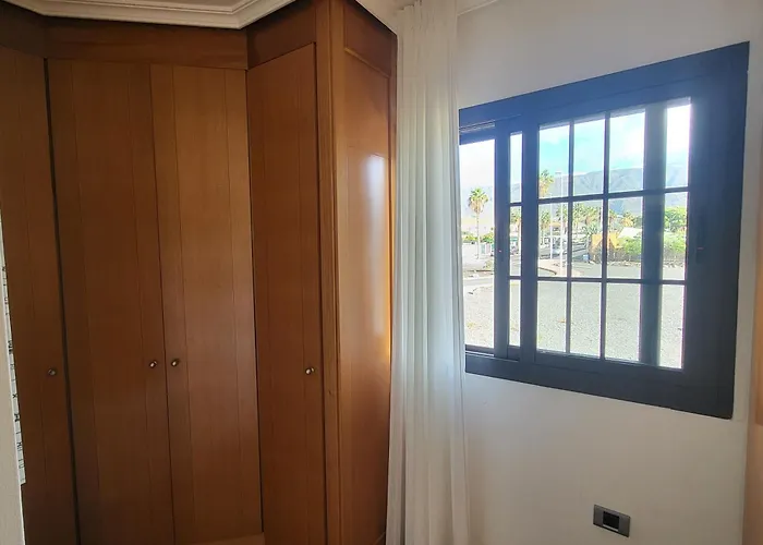 Будинок відпочинку Sun And Townhouse El Duque Адехе