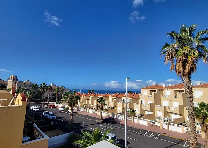 Sun And Townhouse El Duque Будинок відпочинку