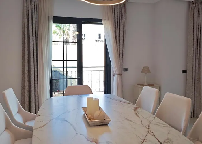 Sun And Townhouse El Duque Будинок відпочинку Адехе