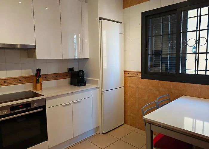 Sun And Townhouse El Duque Будинок відпочинку *